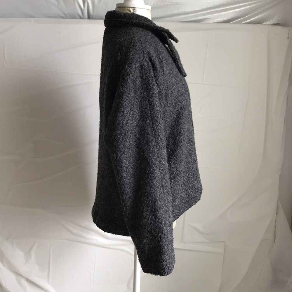 Gap Jacket Size Medium - image 3